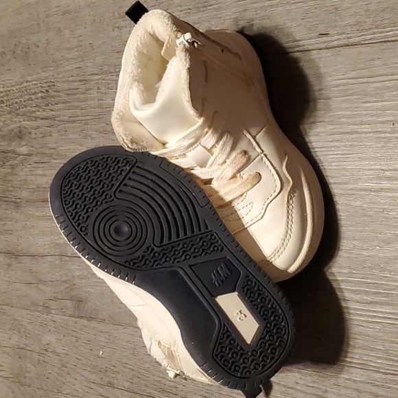 H&M toddler white hightop sneakers 7.5 toddler - Picture 5 of 6